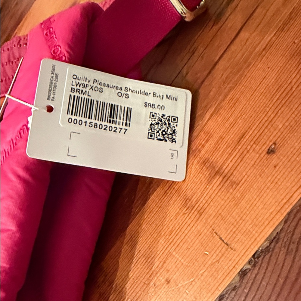 Lululemon Athletica Vibrant Pink Berry Quilted puffer Shoulder Bag NEW - Picture 7 of 7